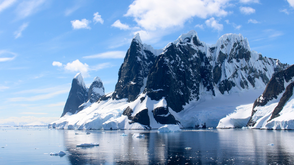 Antarctica offers the participants an opportunity to observe first-hand the influence of human activities on the environment. 