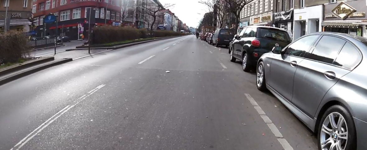 Cycling on Kottbusser Damm during the coronavirus crisis.